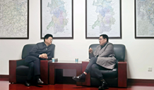 陳愛林市長、艾可知主任會見省遠景智庫專家一行